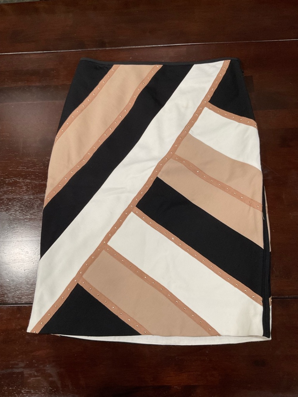 WHITE HOUSE BLACK‎ MARKET STUDDED COLOR BLOCK SKIRT